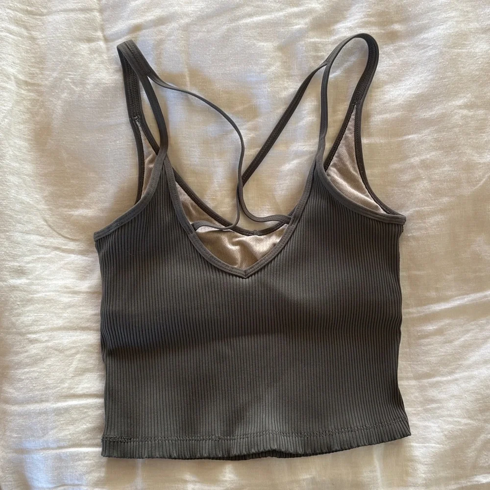 Vuori strappy back bra tank - Picture 3 of 4